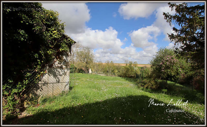 Maison à YEVRE-LA-VILLE