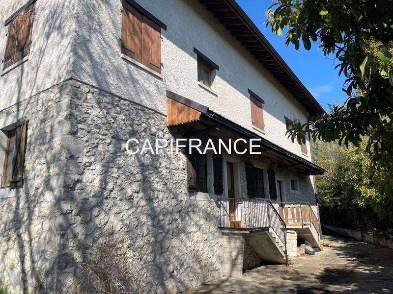 Appartement à SERGY