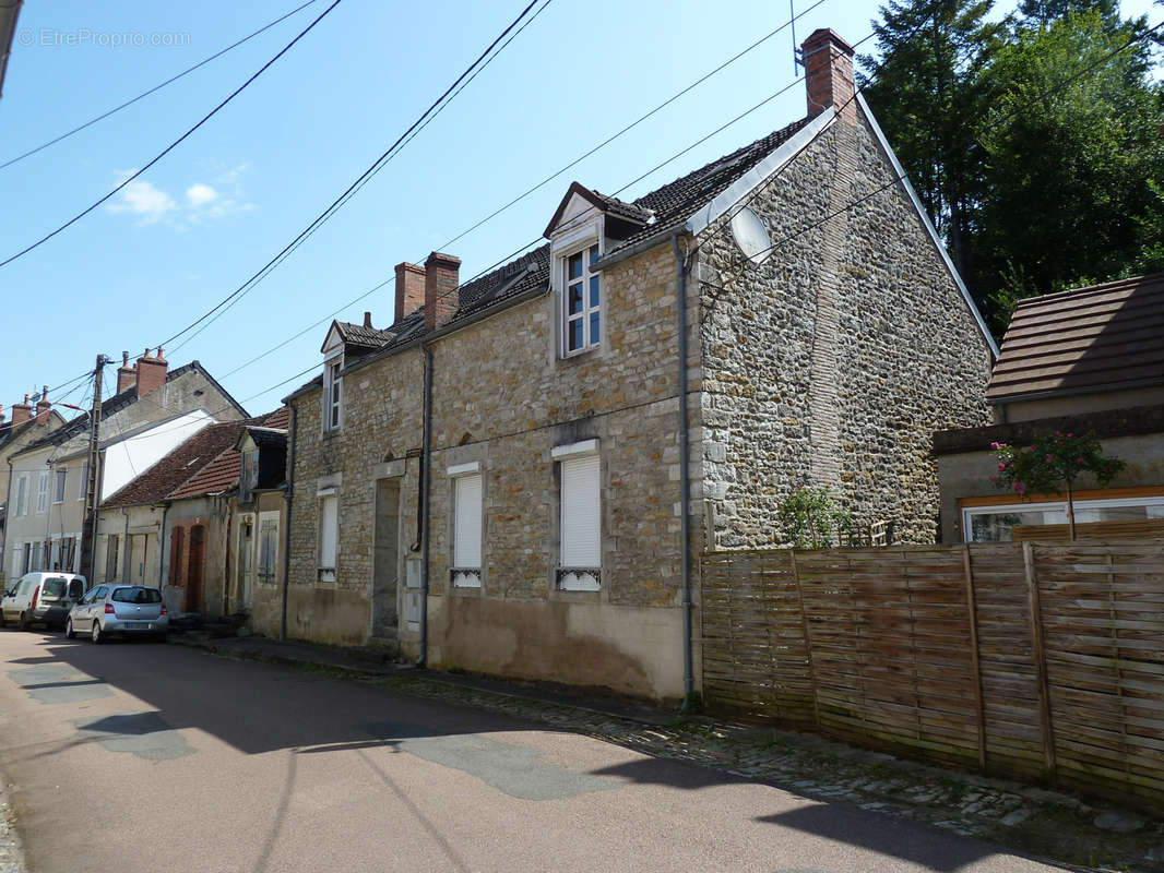 Maison à CHATILLON-EN-BAZOIS