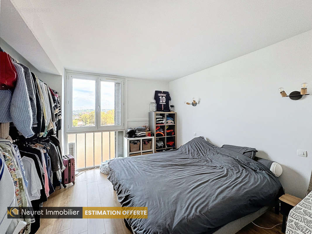 Appartement à SAINT-ETIENNE