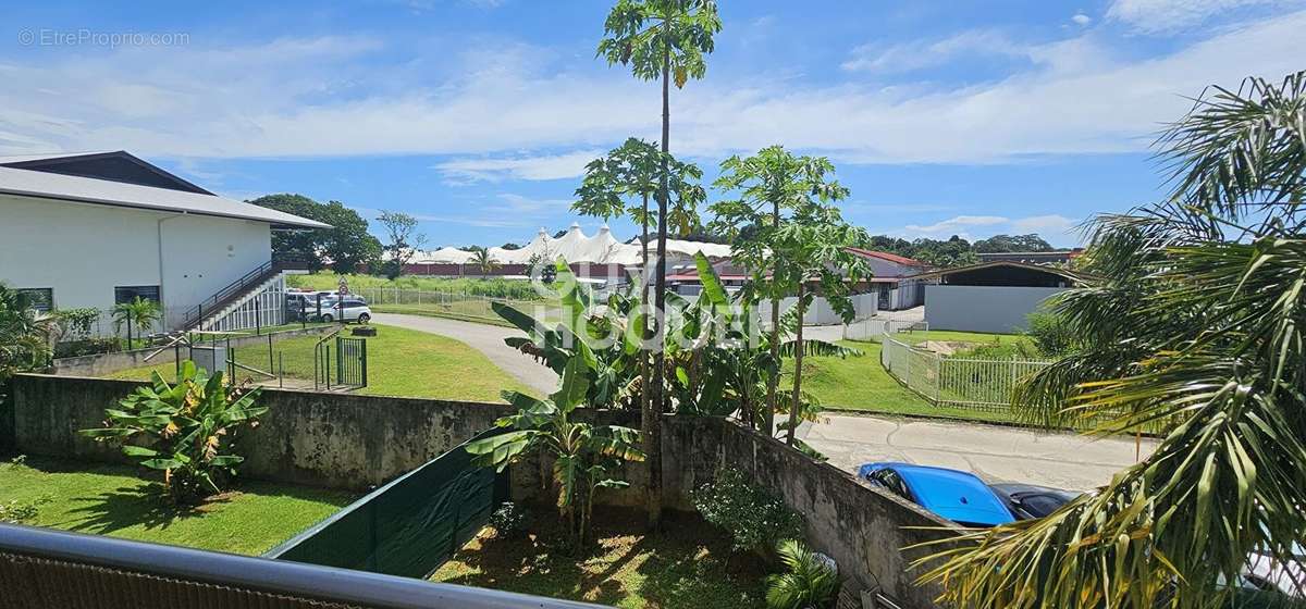 Appartement à REMIRE-MONTJOLY