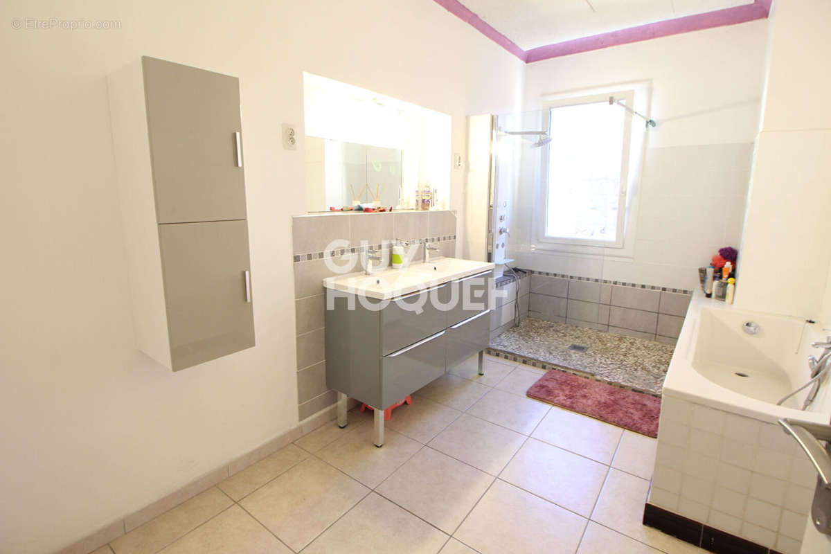 Appartement à BEAUCAIRE