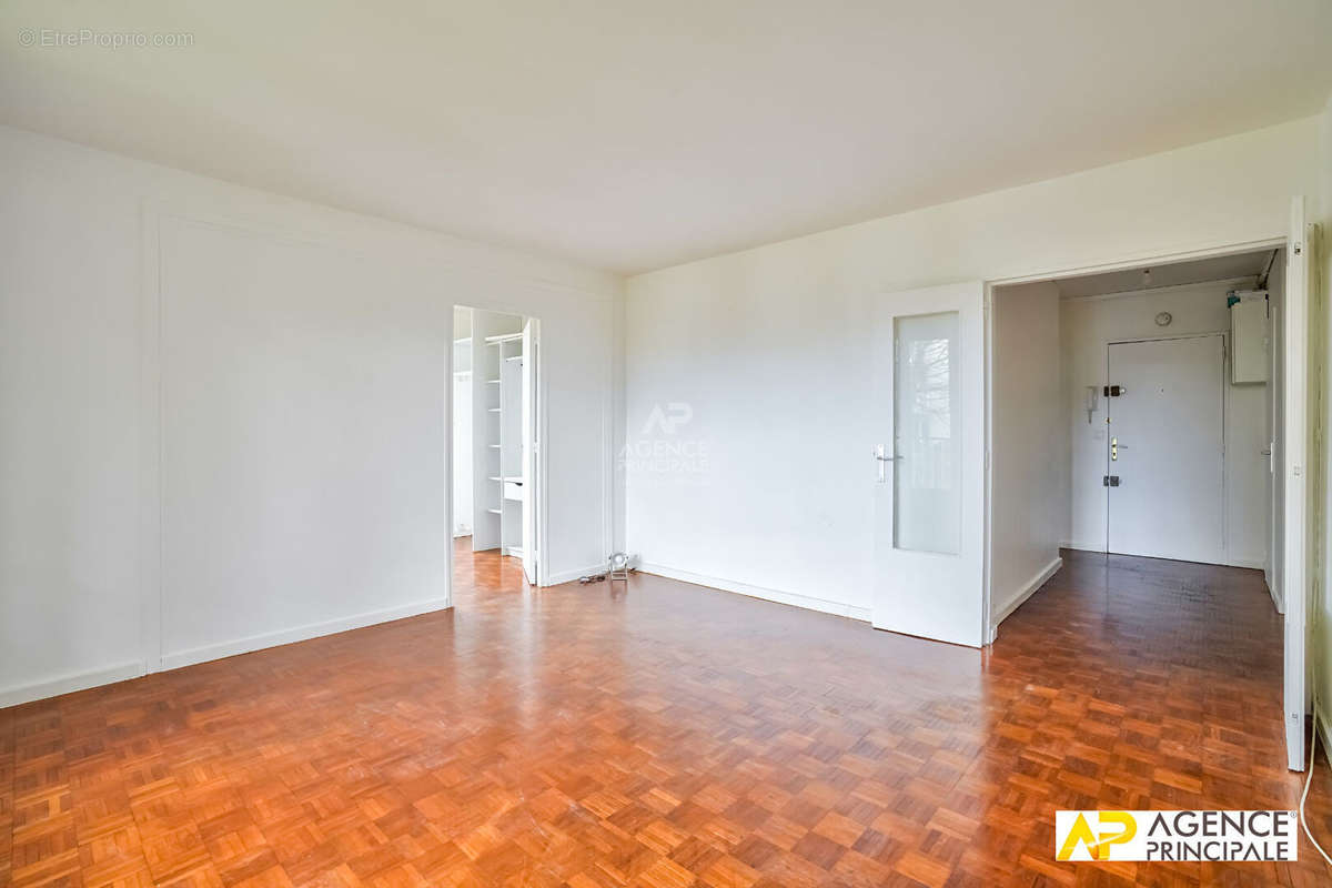 Appartement à MAISONS-LAFFITTE