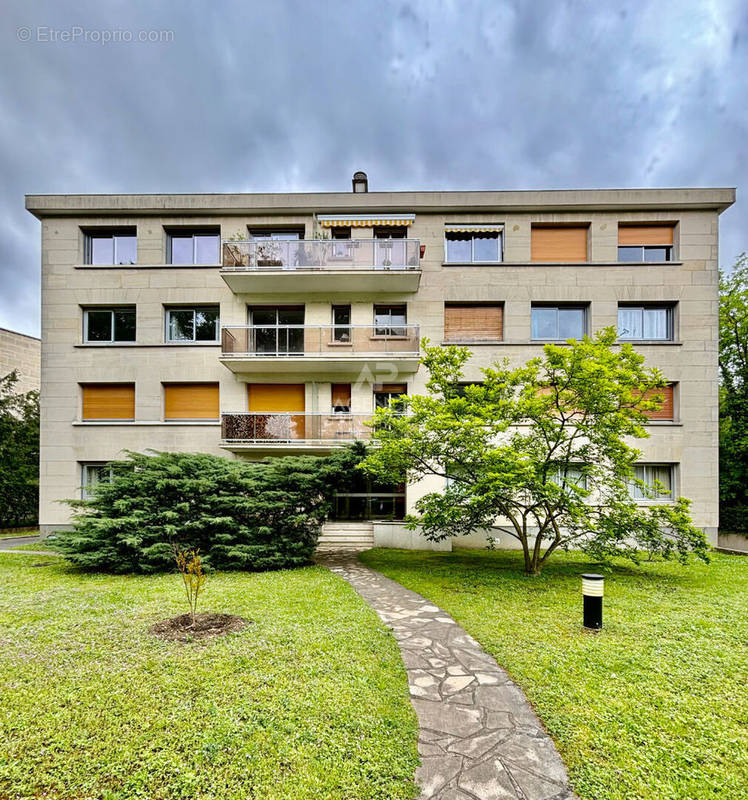 Appartement à MAISONS-LAFFITTE