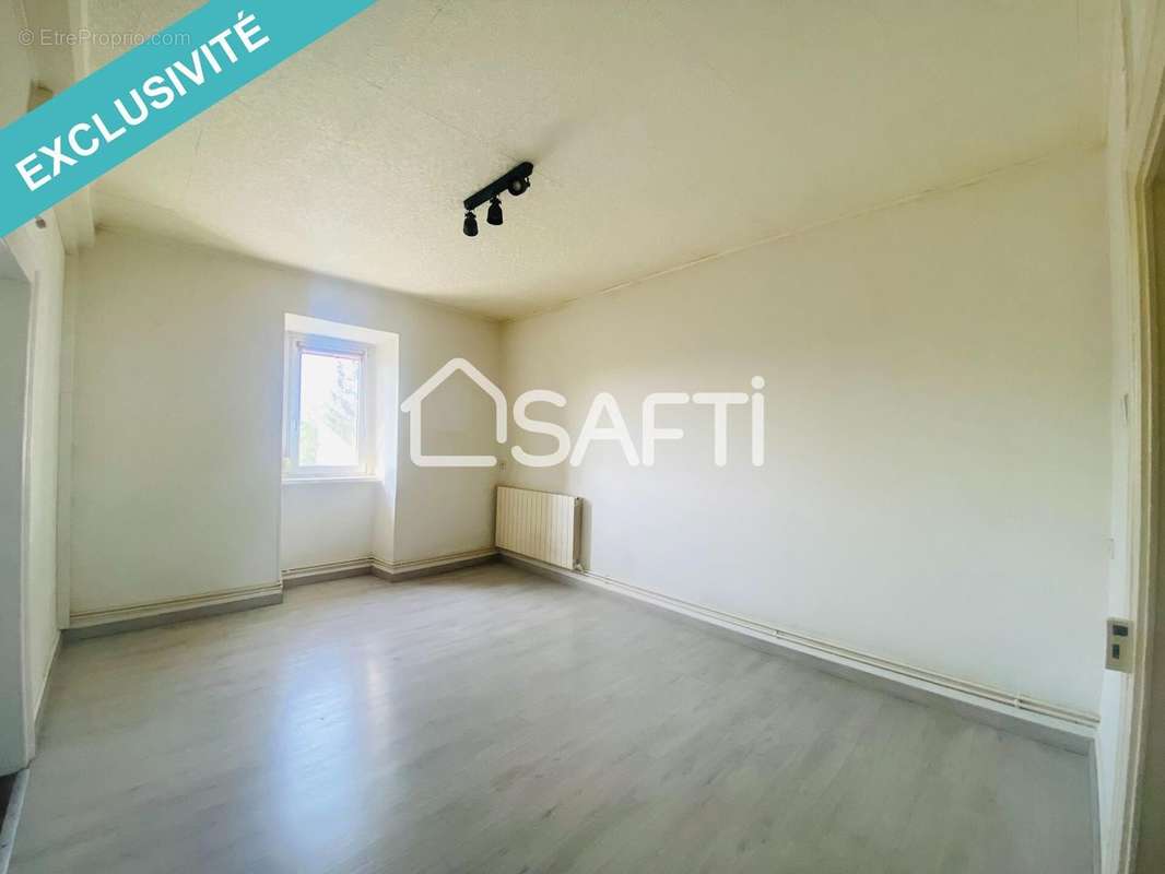 Photo 6 - Appartement à VITRY-SUR-ORNE