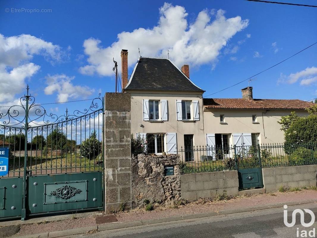 Photo 1 - Maison à THOUARS