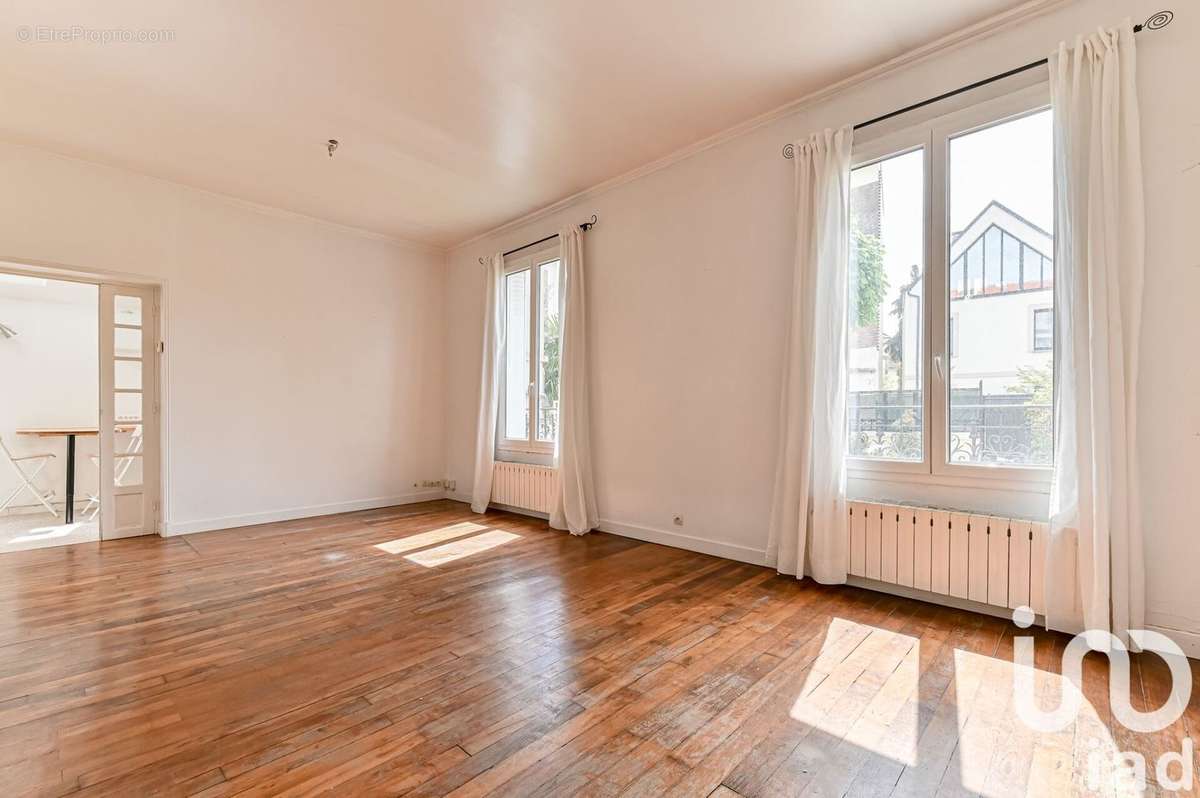 Photo 3 - Appartement à SURESNES