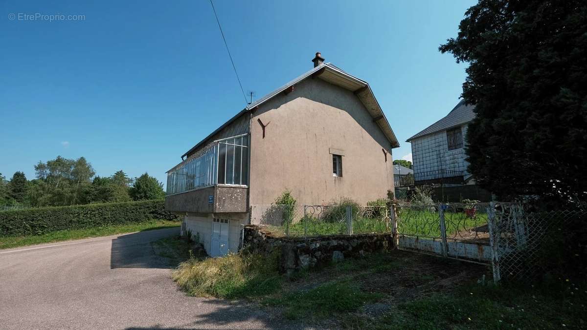 Maison à ARLEUF