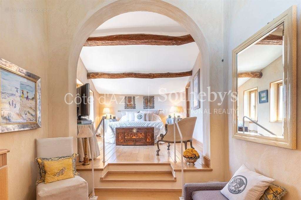 Appartement à ROQUEBRUNE-CAP-MARTIN