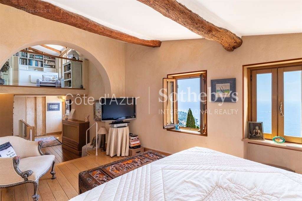 Appartement à ROQUEBRUNE-CAP-MARTIN