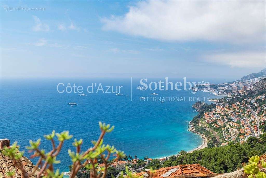 Appartement à ROQUEBRUNE-CAP-MARTIN