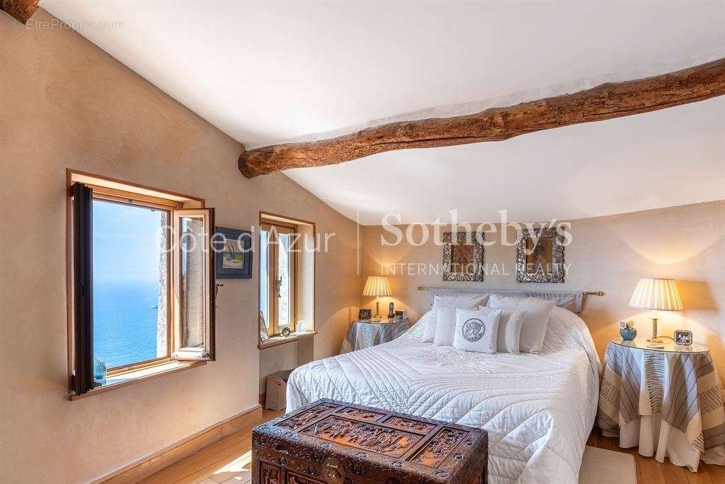 Appartement à ROQUEBRUNE-CAP-MARTIN