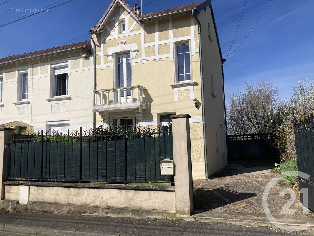 Maison à BEAUVAIS