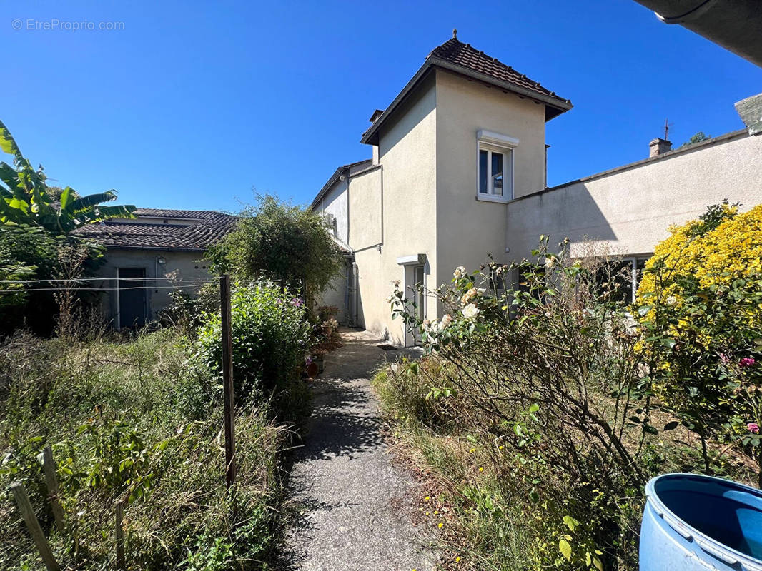 Maison à SAINT-SEURIN-SUR-L&#039;ISLE