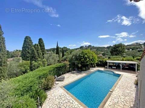 Maison à VALBONNE