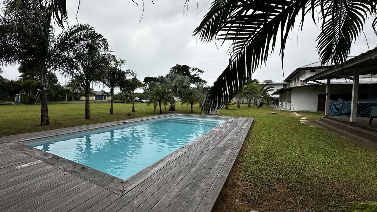 Appartement à KOUROU