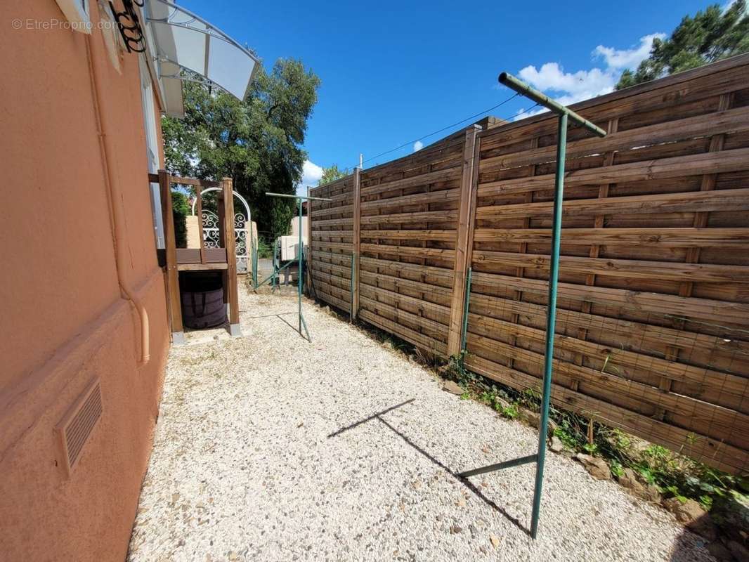 Maison à ROQUEBRUNE-SUR-ARGENS