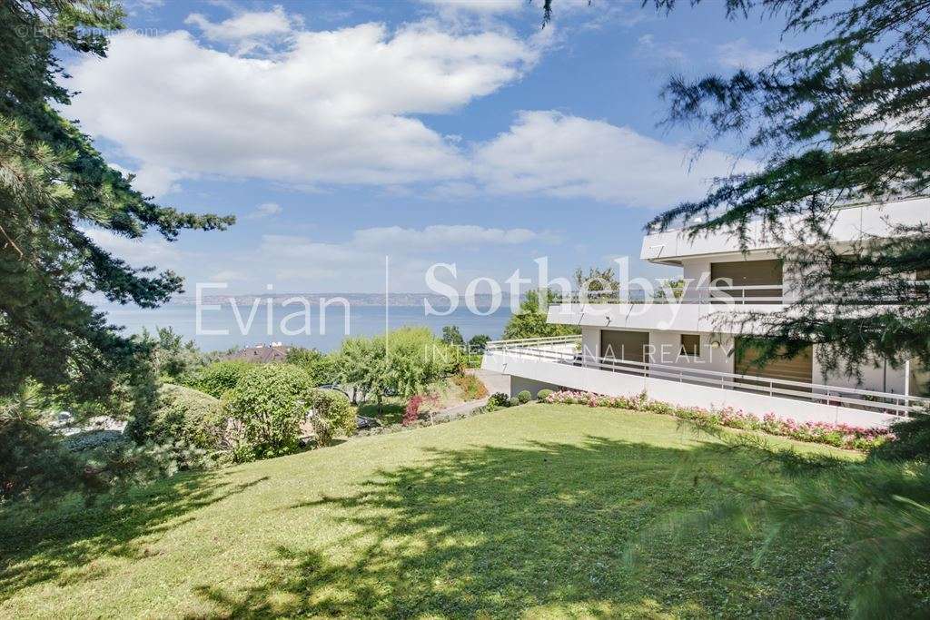 Appartement à EVIAN-LES-BAINS