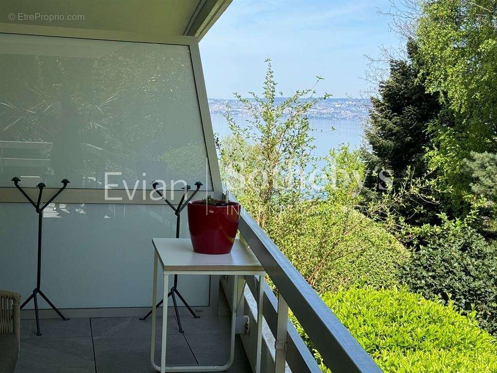 Appartement à EVIAN-LES-BAINS