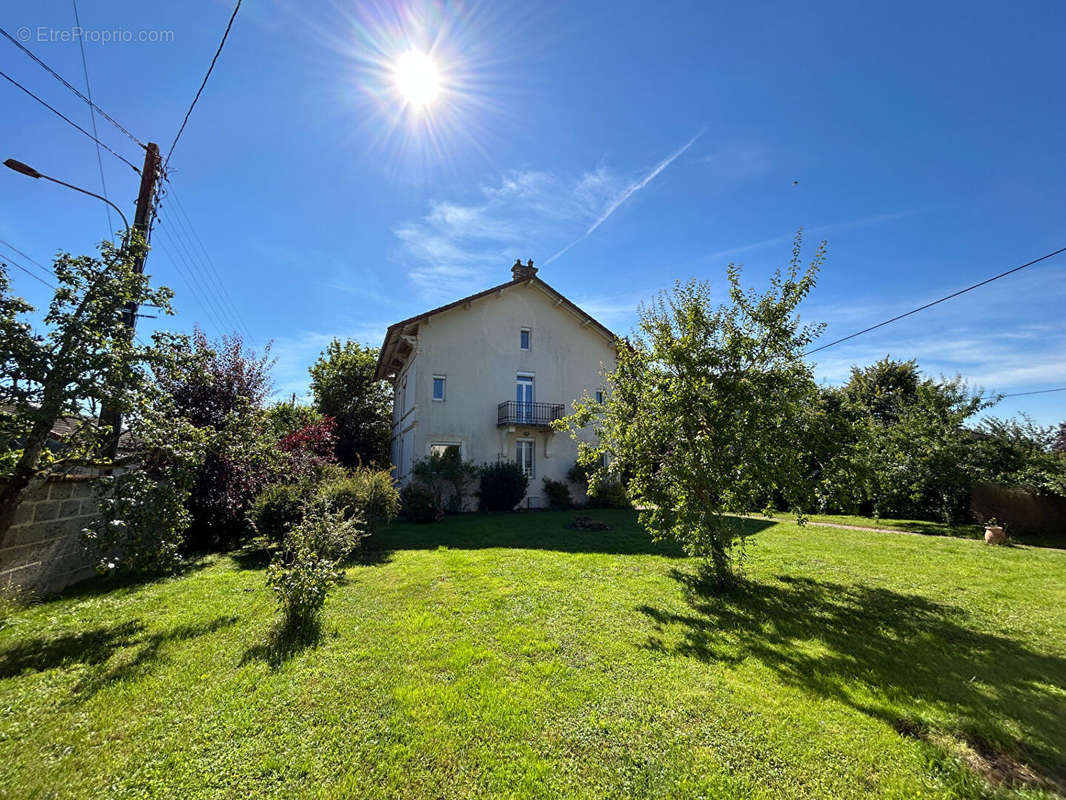 Maison à EVAUX-LES-BAINS