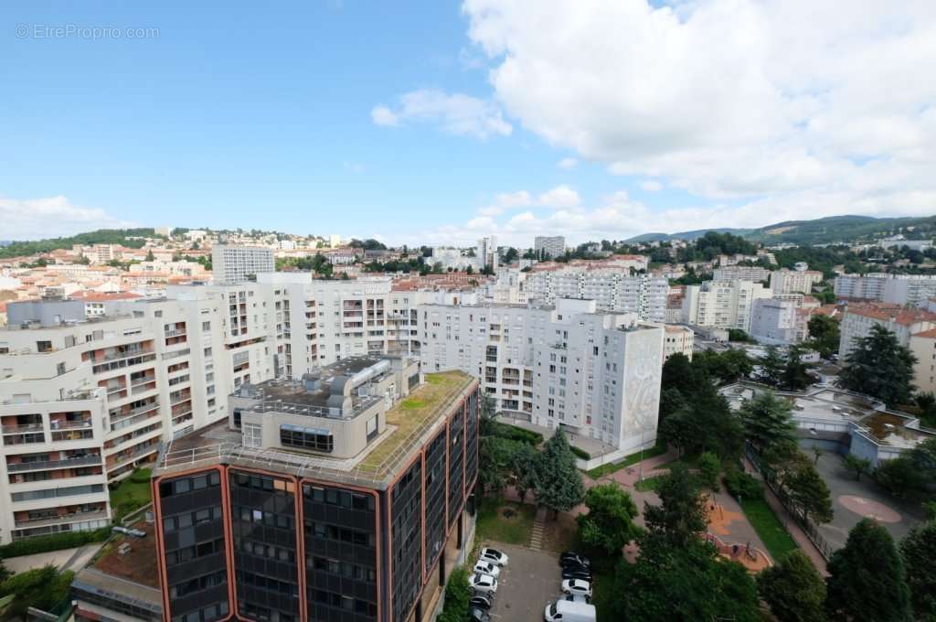 Appartement à SAINT-ETIENNE