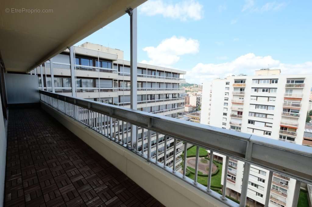 Appartement à SAINT-ETIENNE