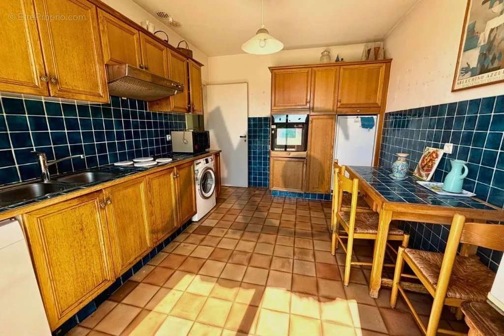 Appartement à VILLENEUVE-LOUBET