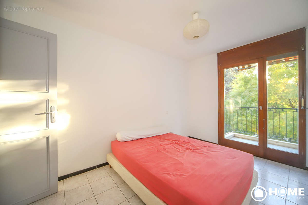 Chambre 1 - Appartement à MONTPELLIER