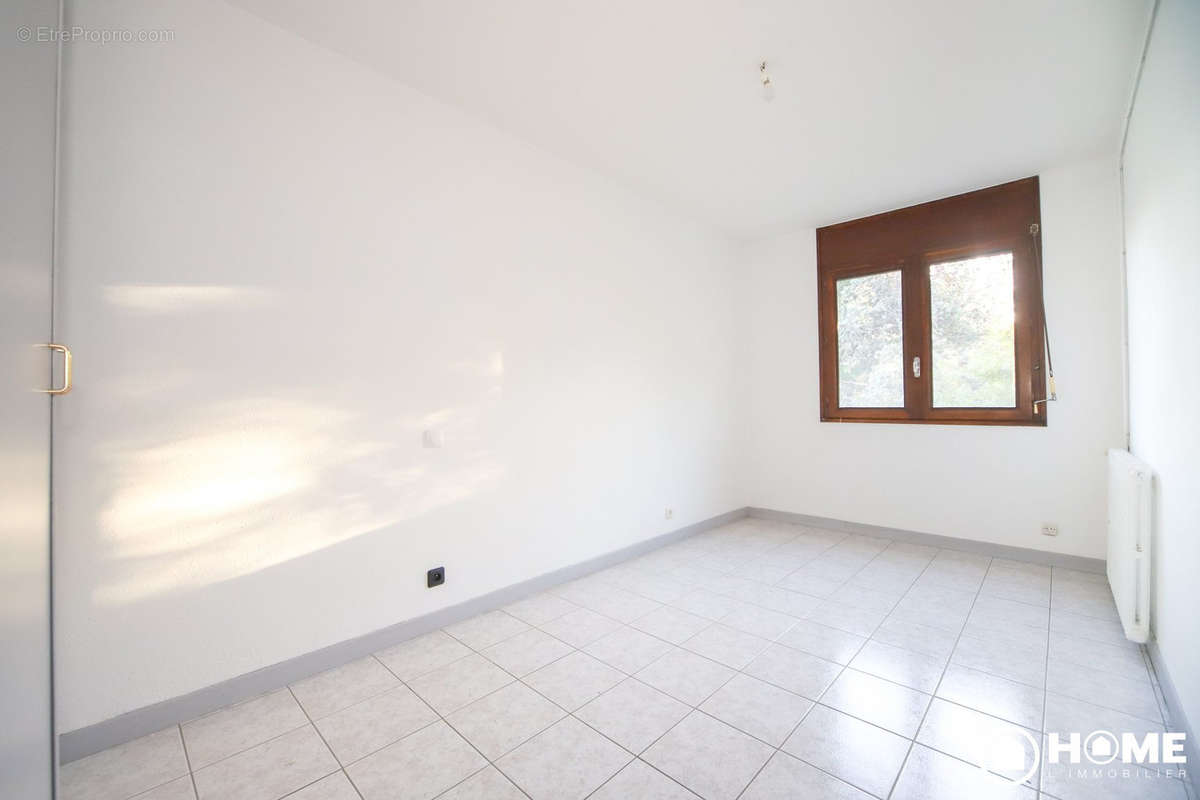 Chambre 2 - Appartement à MONTPELLIER