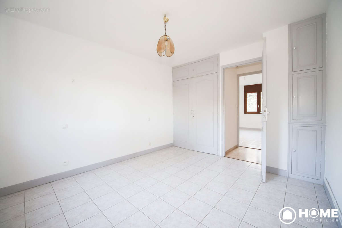 Chambre 3 - Appartement à MONTPELLIER