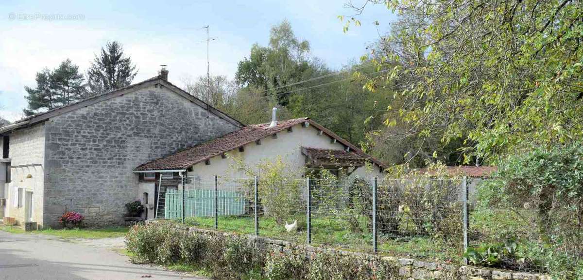 Maison à VILLEREVERSURE