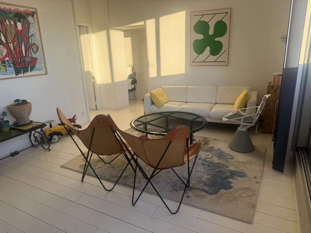 Appartement à MARSEILLE-7E