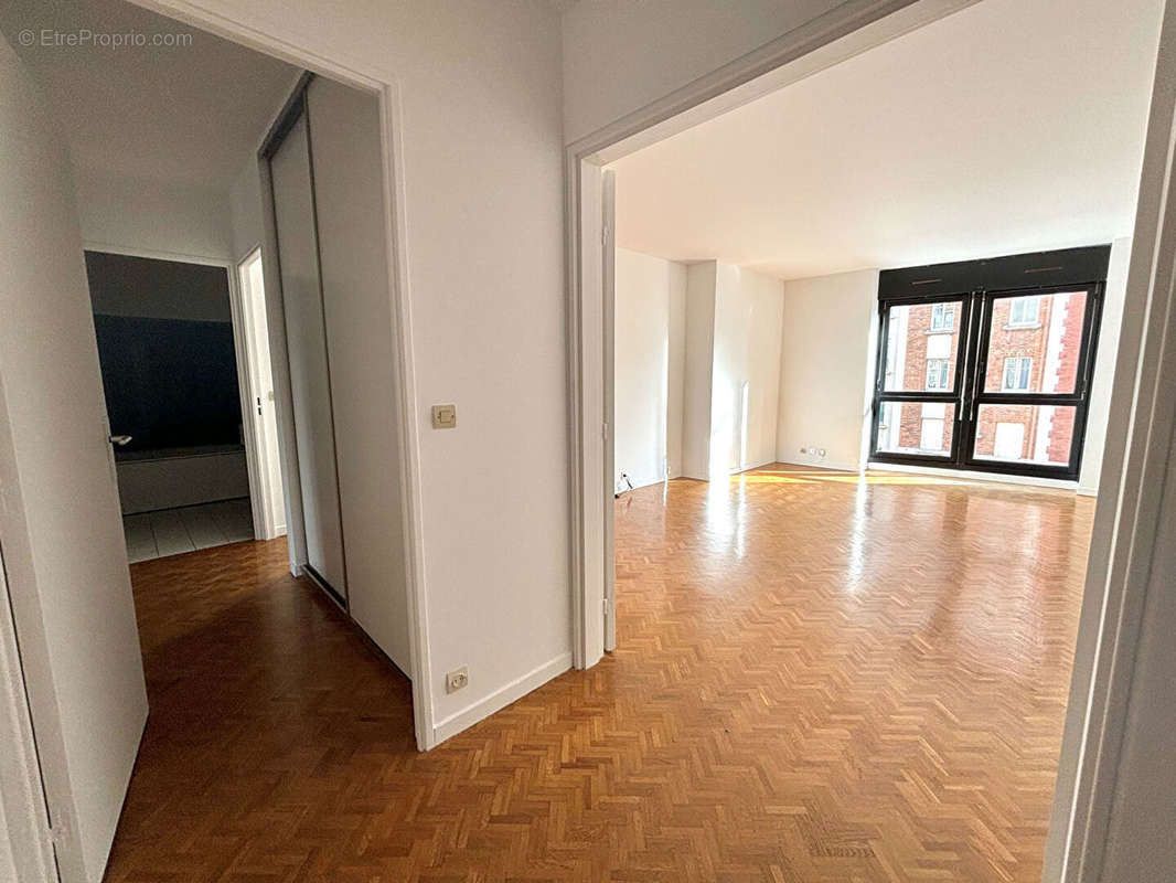 Appartement à PARIS-20E