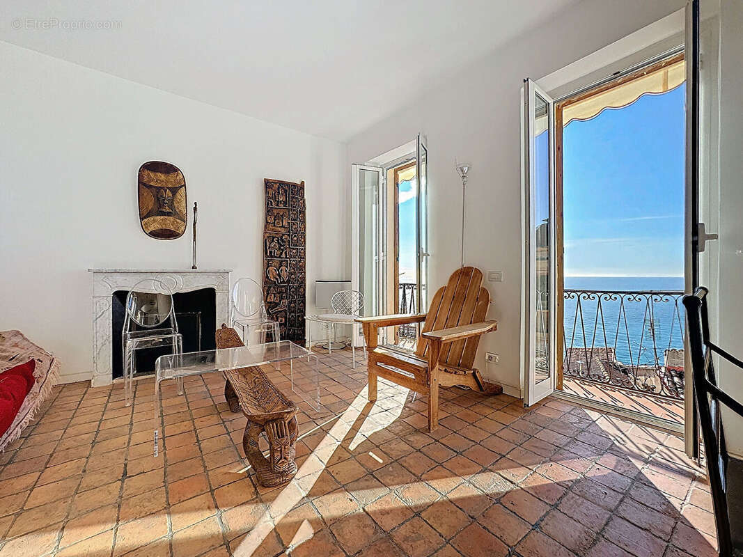 Appartement à ROQUEBRUNE-CAP-MARTIN