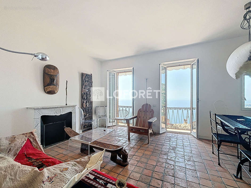 Appartement à ROQUEBRUNE-CAP-MARTIN