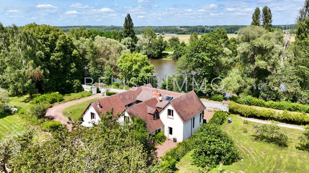 Maison à BLERE