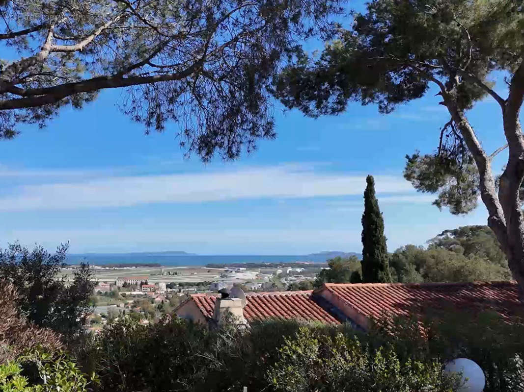 Maison à HYERES