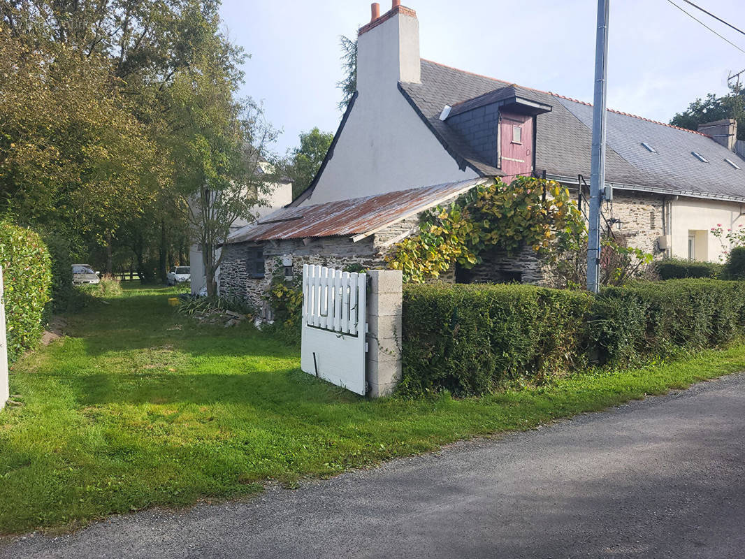 Maison à LE LOUROUX-BECONNAIS