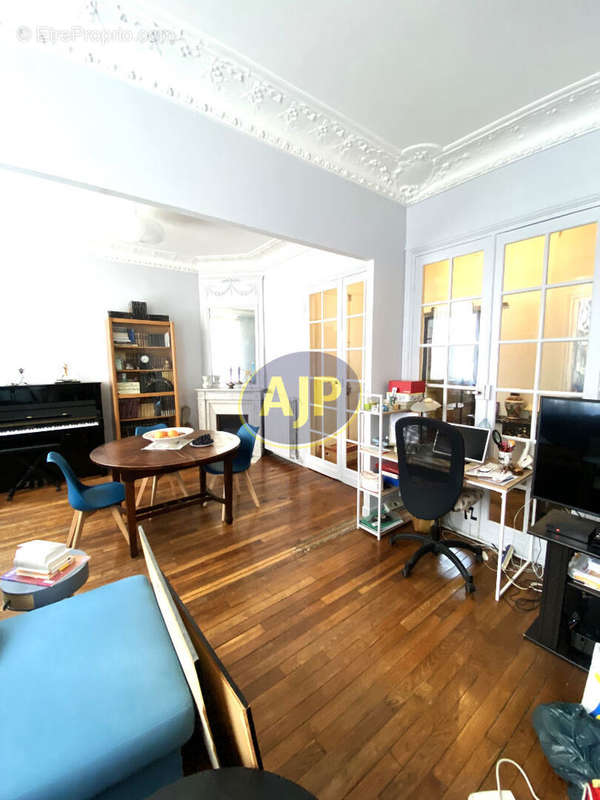 Appartement à PARIS-15E