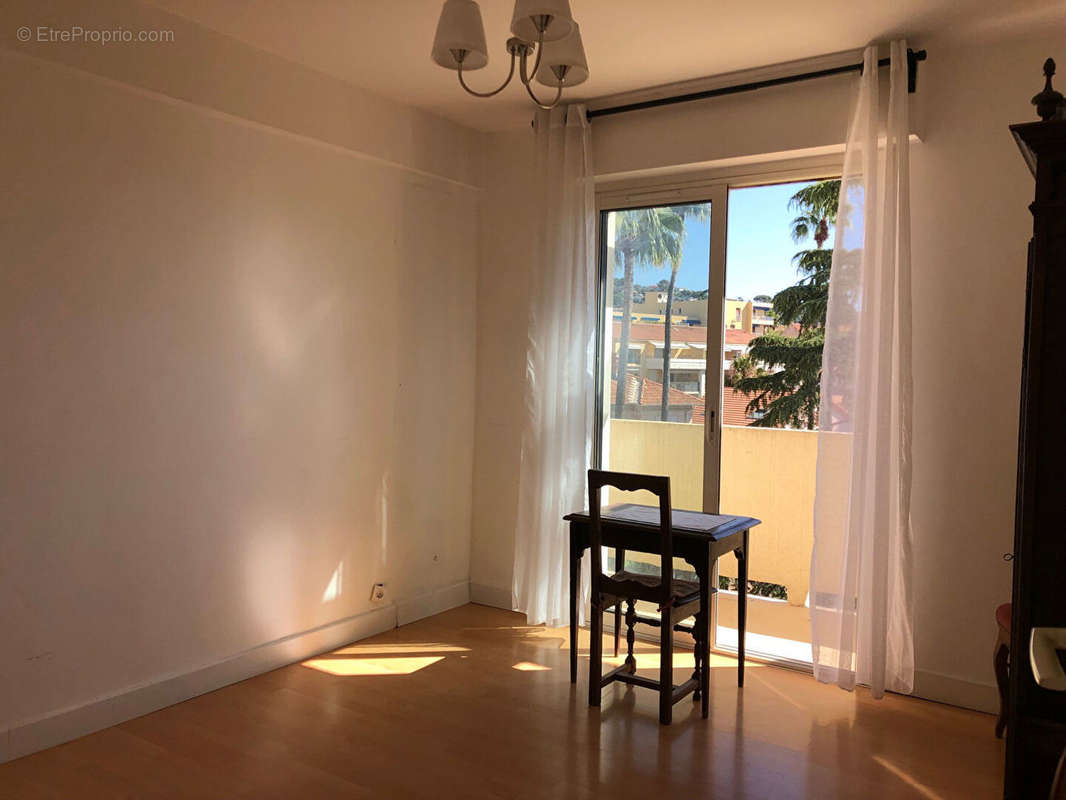 Appartement à HYERES