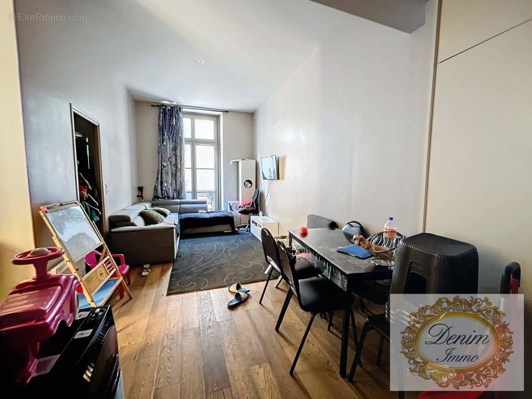 Appartement à NIMES