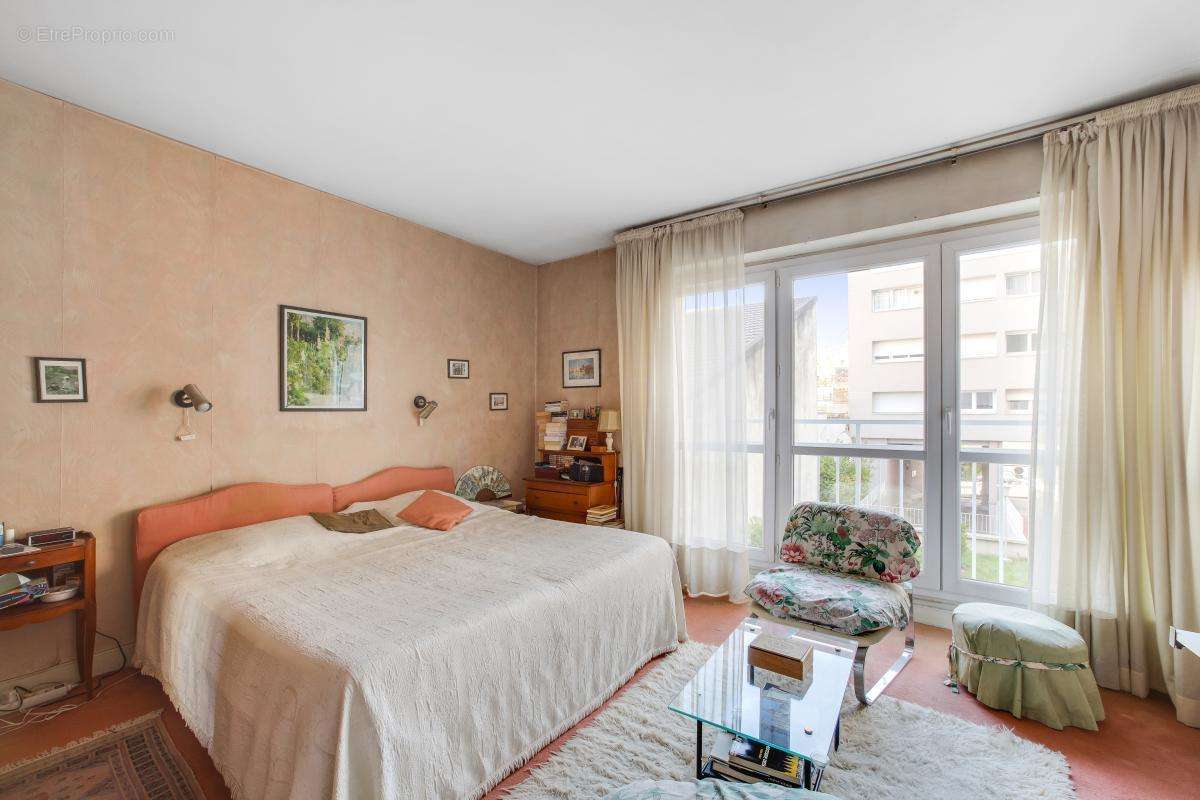 Appartement à PARIS-19E