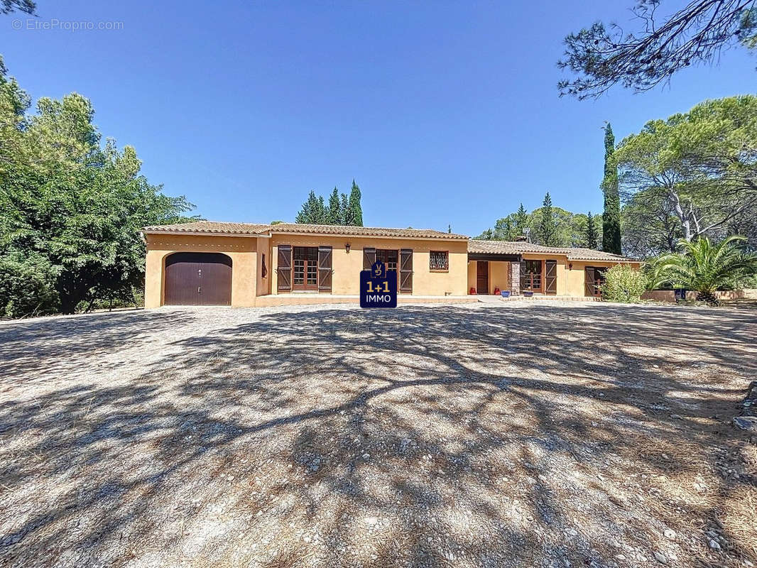 Maison à ROQUEBRUNE-SUR-ARGENS