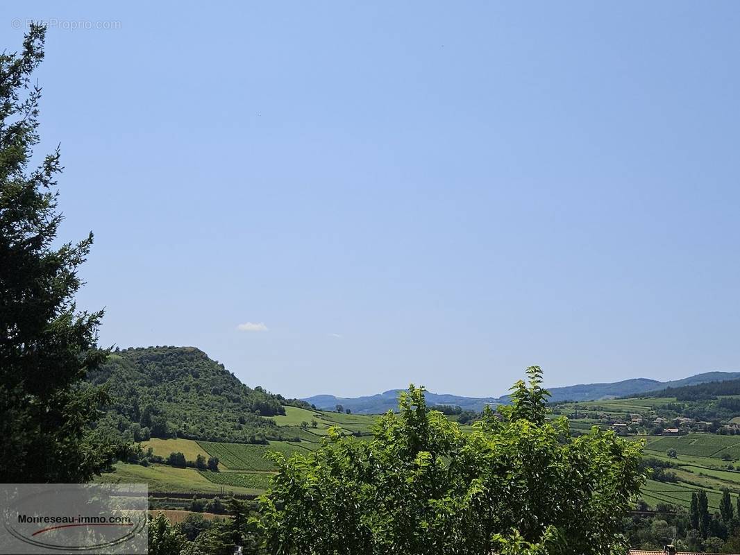 Maison à LA ROCHE-VINEUSE