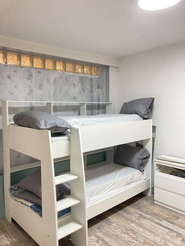 chambre 1 - Appartement à PARIS-19E