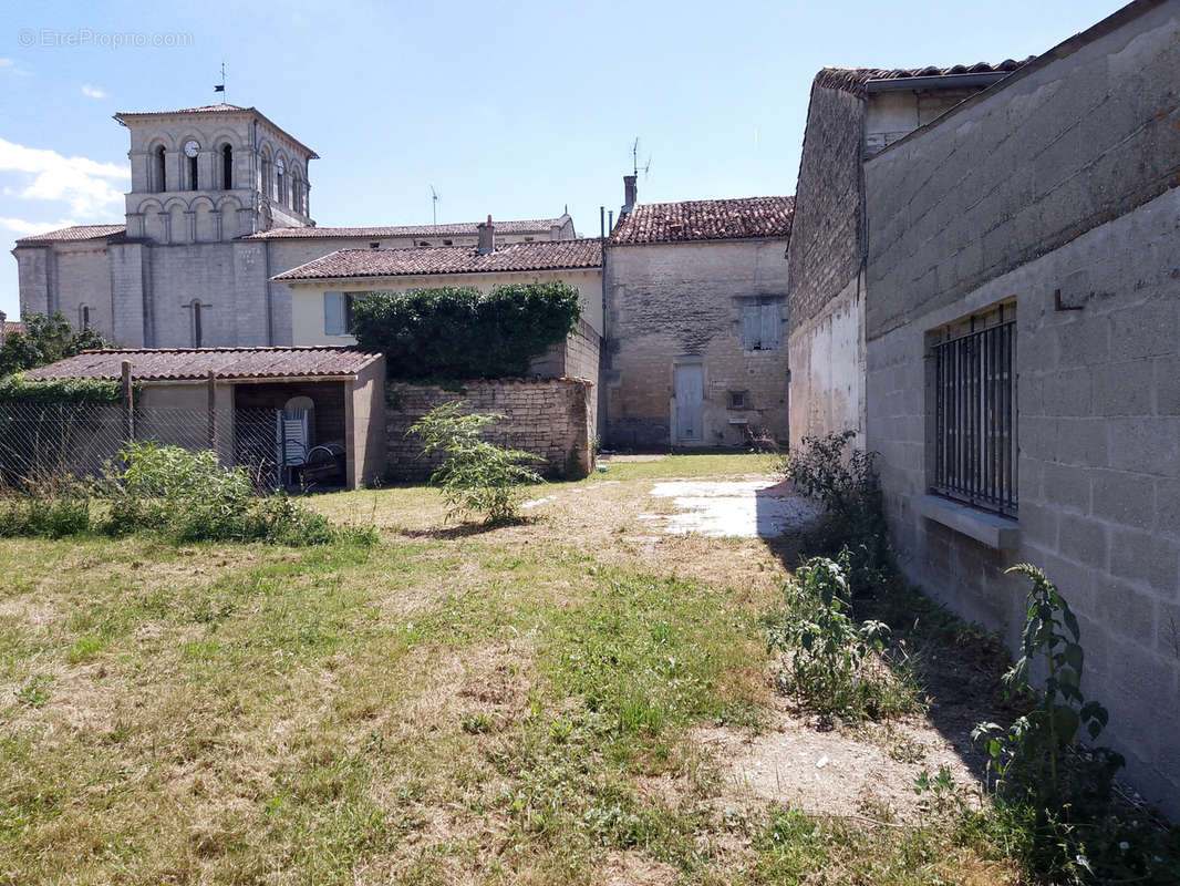 Maison à SIGOGNE