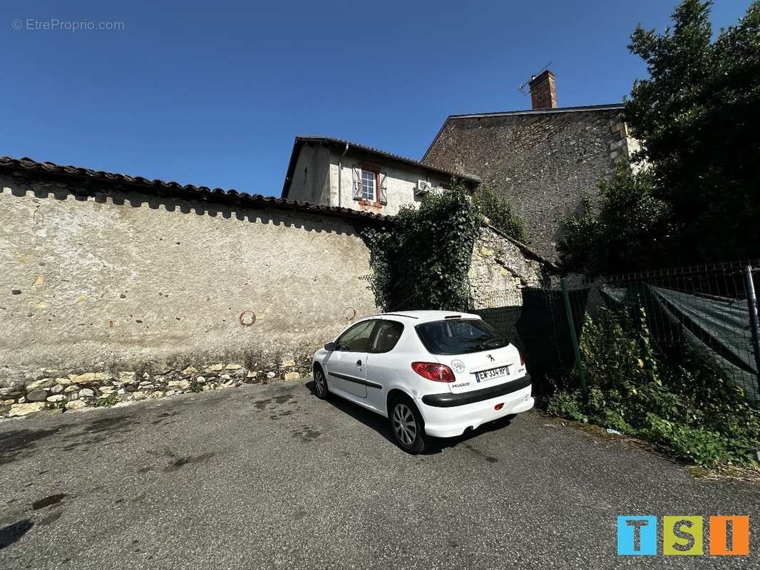 Maison à SAINT-MARTORY