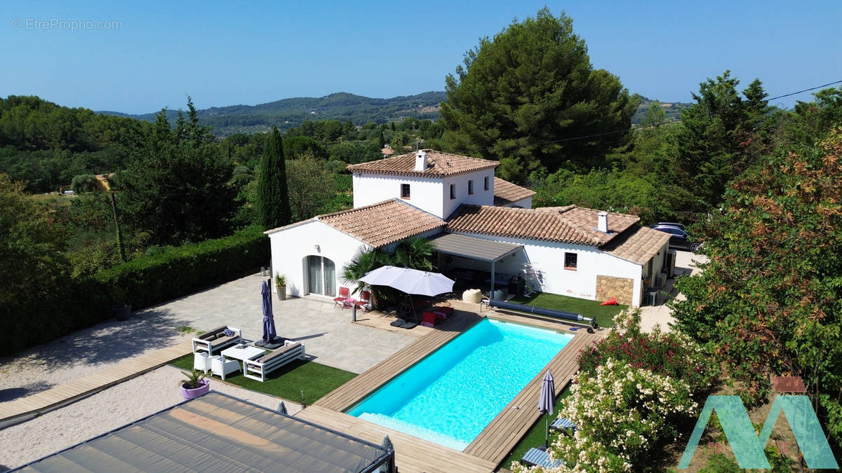 Maison à LE CASTELLET