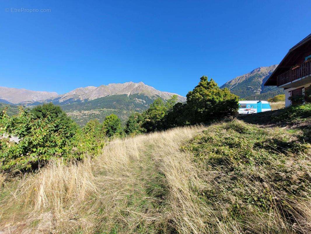 Terrain à PUY-SAINT-EUSEBE