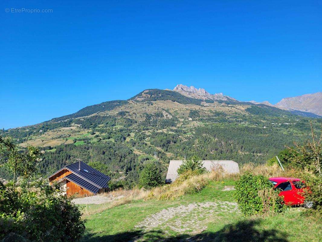 Terrain à PUY-SAINT-EUSEBE